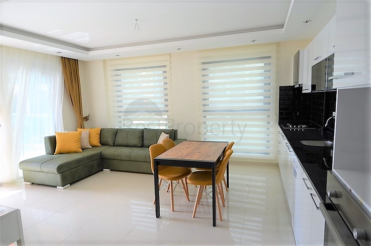 شقة فسيحة بغرفة نوم واحدة في مجمع جديد