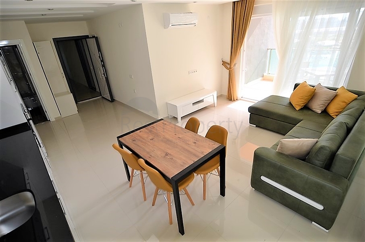 شقة فسيحة بغرفة نوم واحدة في مجمع جديد