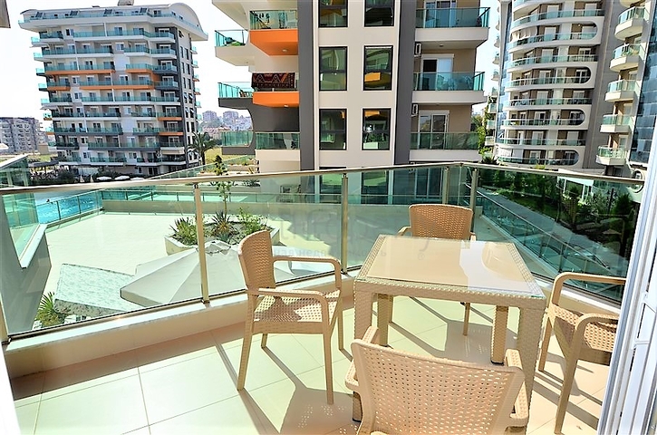 شقة فسيحة بغرفة نوم واحدة في مجمع جديد