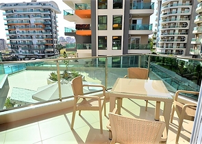 شقة فسيحة بغرفة نوم واحدة في مجمع جديد