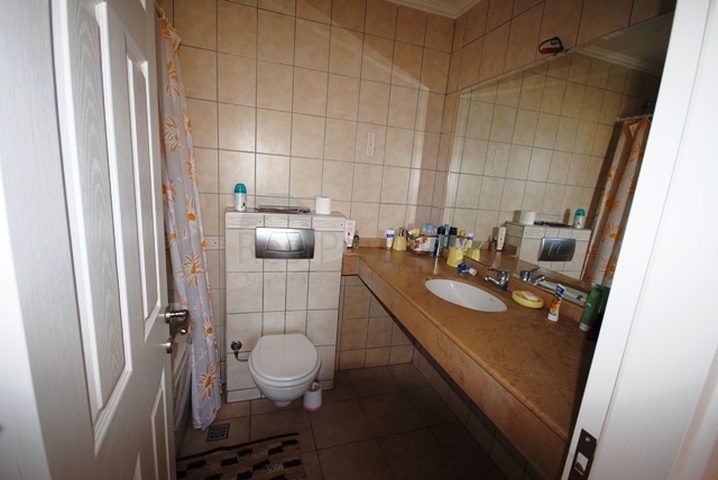 فيلا مع بركة سباحة خاصة للبيع في كيمير 