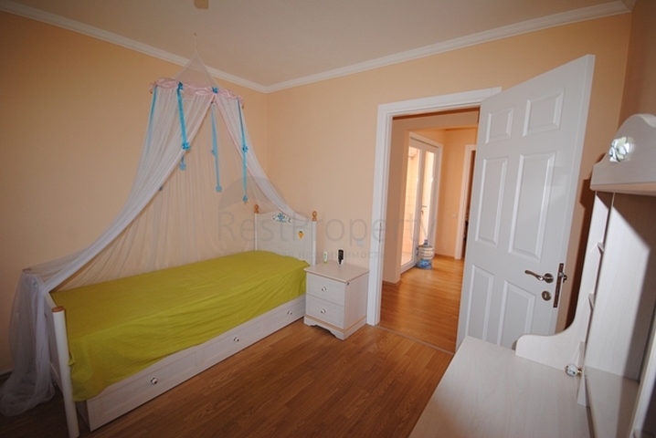 فيلا مع بركة سباحة خاصة للبيع في كيمير 