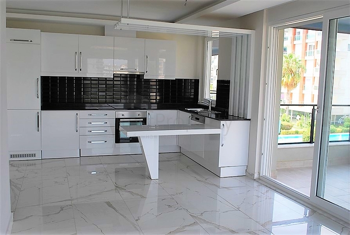 شقة غرفة نوم وصالة في الانيا / كاستيل