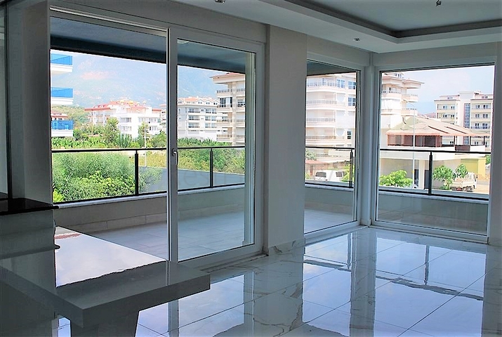 شقة غرفة نوم وصالة في الانيا / كاستيل