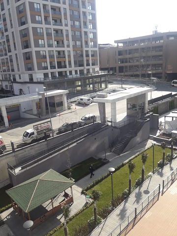 مجمع عائلي جاهز جانب المترو في منطقة مركزية في اسطنبول