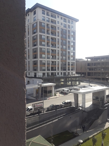 مجمع عائلي جاهز جانب المترو في منطقة مركزية في اسطنبول