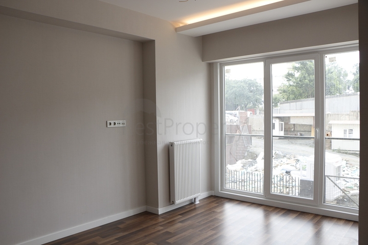 مجمع عائلي جاهز جانب المترو في منطقة مركزية في اسطنبول