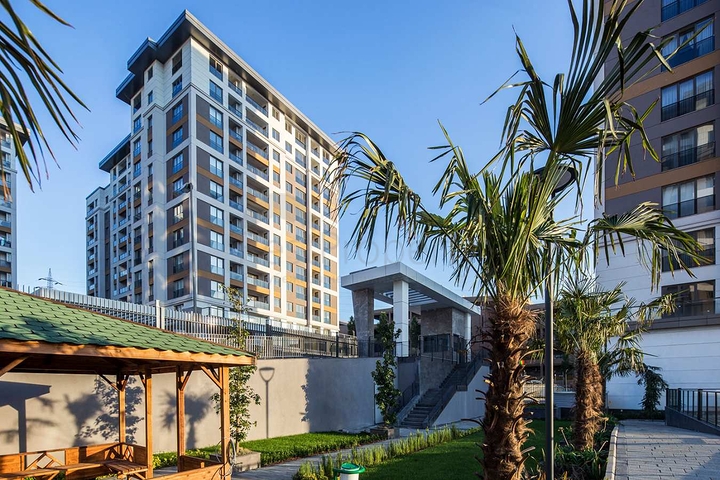 مجمع عائلي جاهز جانب المترو في منطقة مركزية في اسطنبول