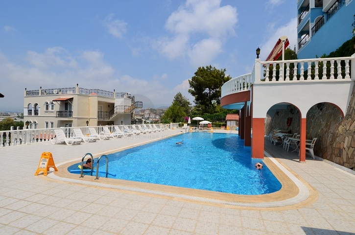 شقة غرفتين وصالة مفروشة ضمن مجمع قريب من البحر في كوناكليه / الانيا 