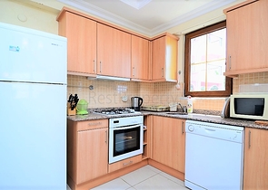 شقة غرفتين وصالة مفروشة ضمن مجمع قريب من البحر في كوناكليه / الانيا 