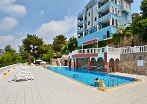 شقة غرفتين وصالة مفروشة ضمن مجمع قريب من البحر في كوناكليه / الانيا 