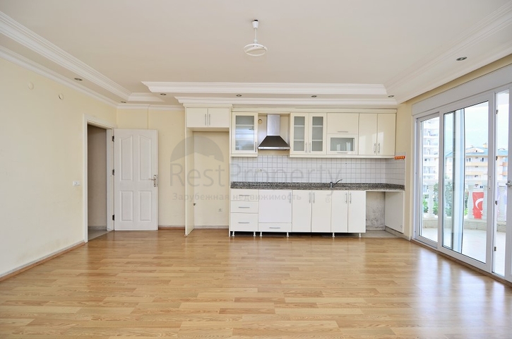 موقع مميز قريب من البحر - شقة غرفتين وصالة في مركز الانيا 