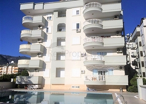 موقع مميز قريب من البحر - شقة غرفتين وصالة في مركز الانيا 