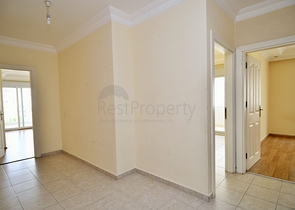 موقع مميز قريب من البحر - شقة غرفتين وصالة في مركز الانيا 