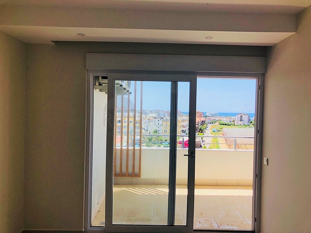 شقة غرفة وصالة ضمن مجمع فاخر في الانيا 