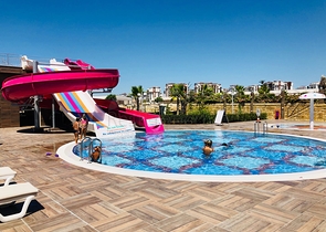 شقة غرفة وصالة ضمن مجمع فاخر في الانيا 