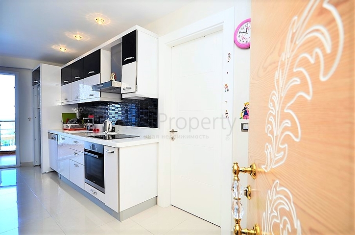 ضمن افخم مجمعات الانيا -شقة غرفة وصالة للبيع بسعر جيد 