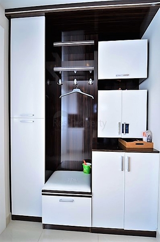 ضمن افخم مجمعات الانيا -شقة غرفة وصالة للبيع بسعر جيد 