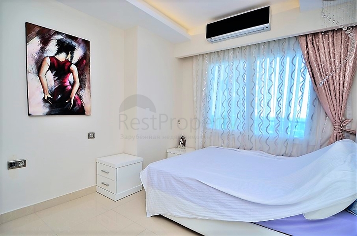 ضمن افخم مجمعات الانيا -شقة غرفة وصالة للبيع بسعر جيد 