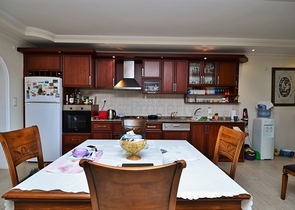 شقة عائلية واسعة من تصميم غرفتين وصالة في جيكجلي / الانيا 