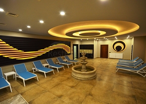 شقة من غرفتي نوم في مجمع على الساحل الأول