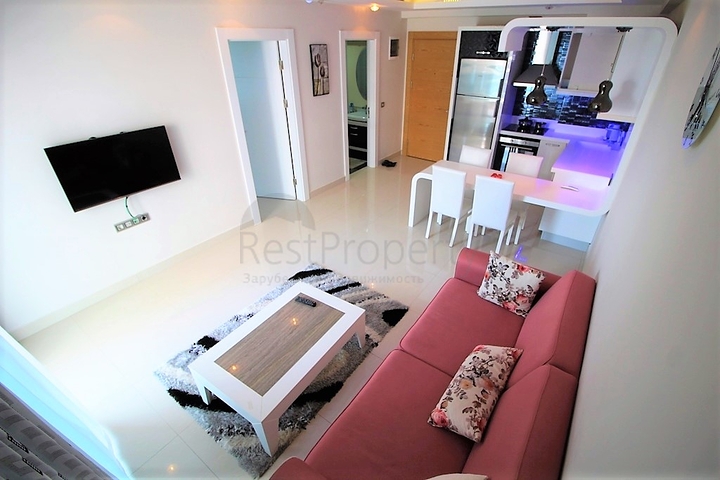 شقة غرفة وصالة ضمن مجمع خمس نجوم في الانيا 