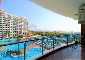 شقة غرفة وصالة ضمن مجمع خمس نجوم في الانيا 