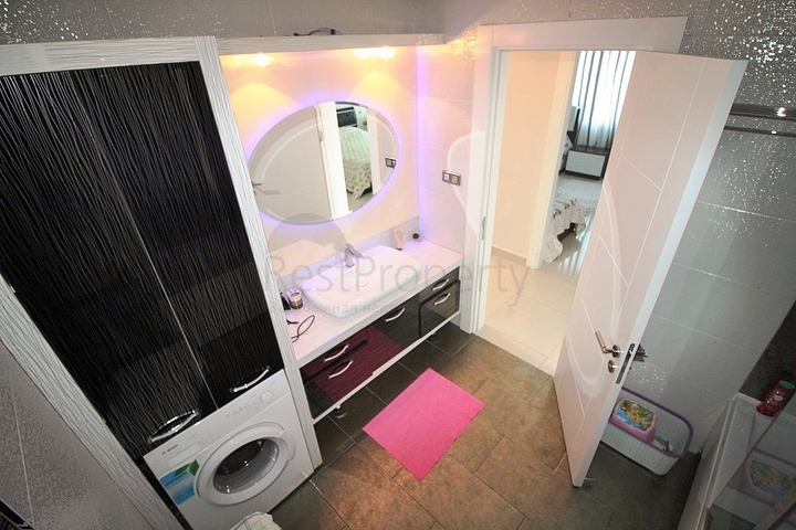 شقة غرفتين وصالة ضمن مجمع يضم خدمات مميزة في مدينة الانيا 