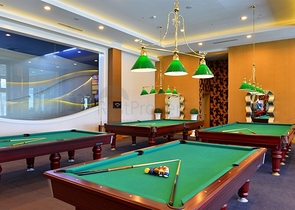 شقة غرفتين وصالة ضمن مجمع يضم خدمات مميزة في مدينة الانيا 