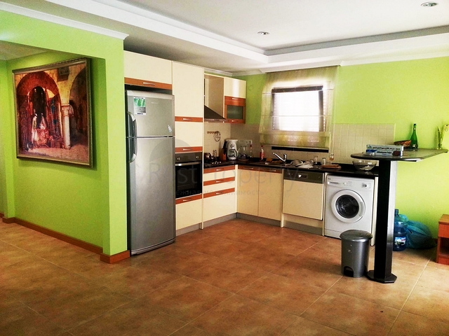 شقة فسيحة 4 + 1 بالقرب من الشواطئ الرملية في لارا