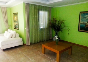 شقة فسيحة 4 + 1 بالقرب من الشواطئ الرملية في لارا