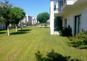 شقة فسيحة 4 + 1 بالقرب من الشواطئ الرملية في لارا