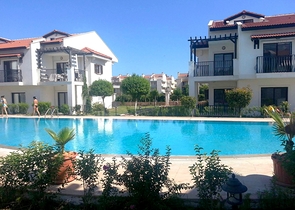 شقة فسيحة 4 + 1 بالقرب من الشواطئ الرملية في لارا