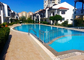 شقة فسيحة 4 + 1 بالقرب من الشواطئ الرملية في لارا