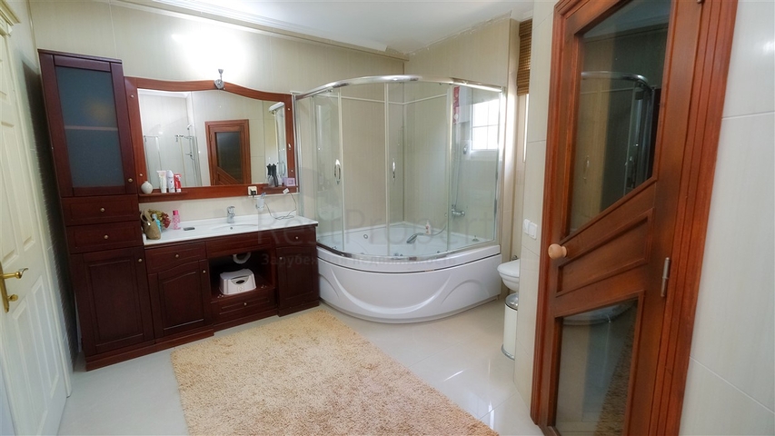 فيلا منفصلة 6 + 1 في Kirish Kemer