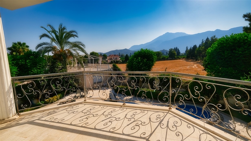 فيلا منفصلة 6 + 1 في Kirish Kemer