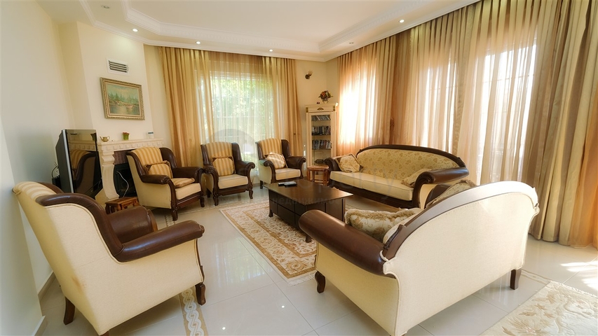 فيلا منفصلة 6 + 1 في Kirish Kemer