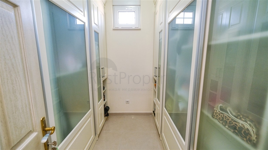 فيلا منفصلة 6 + 1 في Kirish Kemer