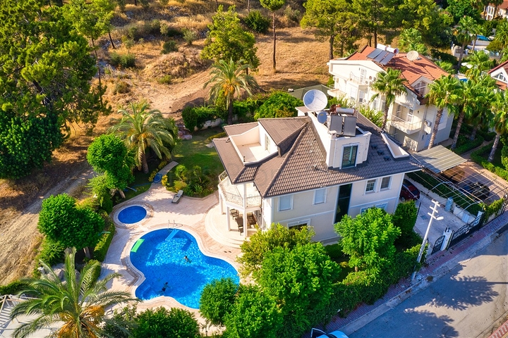 فيلا منفصلة 6 + 1 في Kirish Kemer