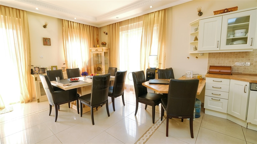 فيلا منفصلة 6 + 1 في Kirish Kemer