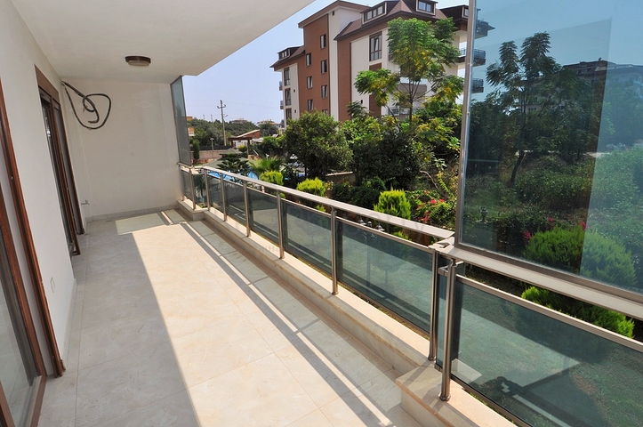 شقة دوبلكس طابق ارضي في كاستل / الانيا 