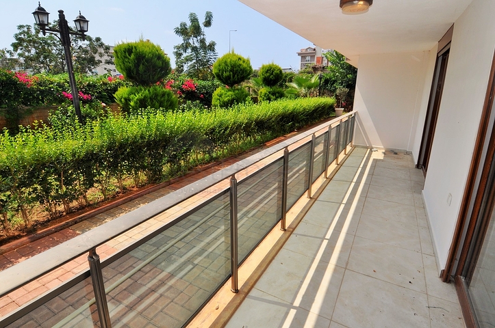 شقة دوبلكس طابق ارضي في كاستل / الانيا 