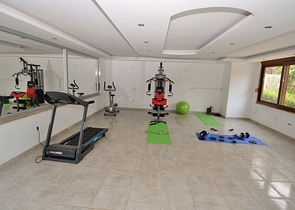 شقة دوبلكس طابق ارضي في كاستل / الانيا 