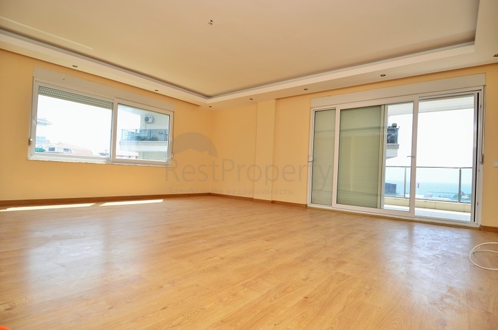 شقة ثلاث غرف نوم وصالة في الانيا / كاستل