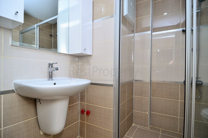 شقة ثلاث غرف نوم وصالة في الانيا / كاستل