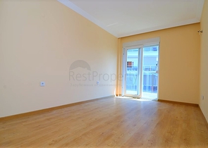 شقة ثلاث غرف نوم وصالة في الانيا / كاستل