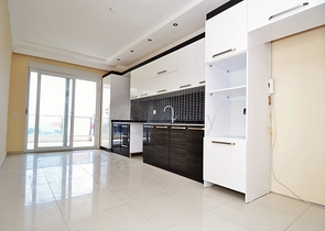 شقة ثلاث غرف نوم وصالة في الانيا / كاستل