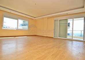 شقة ثلاث غرف نوم وصالة في الانيا / كاستل