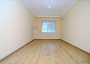 شقة ثلاث غرف نوم وصالة في الانيا / كاستل