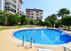 شقة ثلاث غرف نوم وصالة في الانيا / كاستل